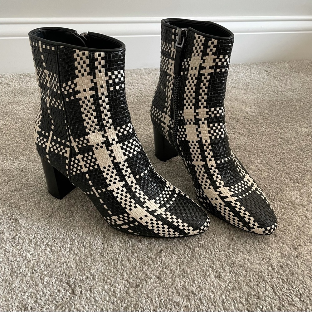 Banana Republic Plaid Ankle Boots